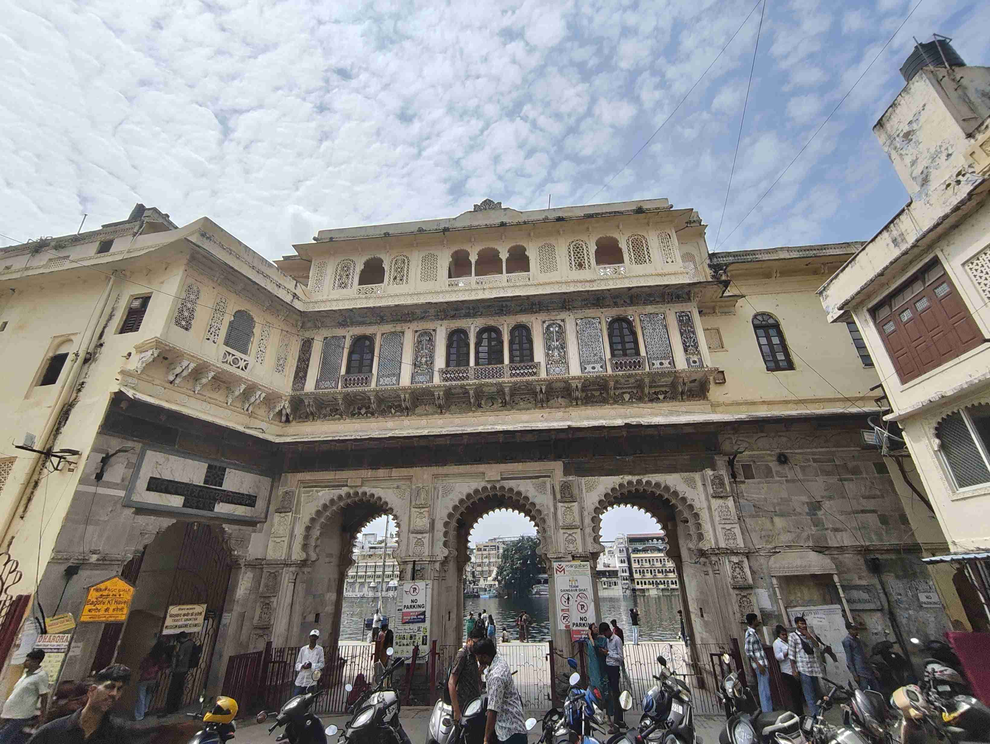 Banks of the Pichola Lake. Udaipur &lsquo;25