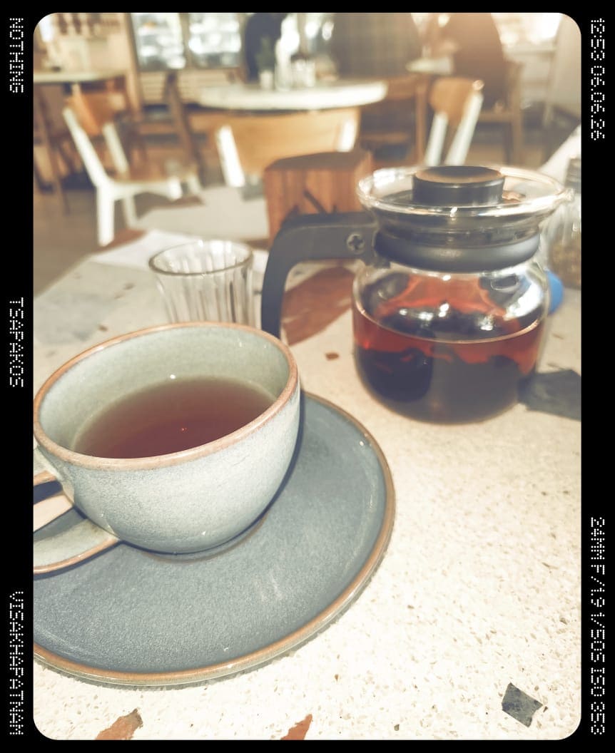 I also experimented with this filter since I could not afford an actual digicam ;-; Hibiscus tea in frame